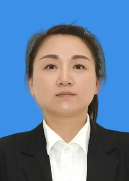 邱向英