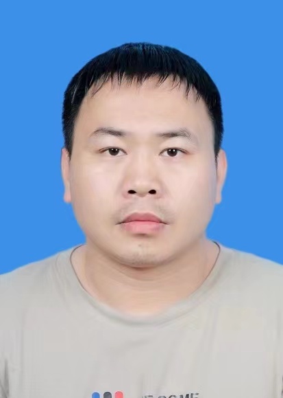 陈粼