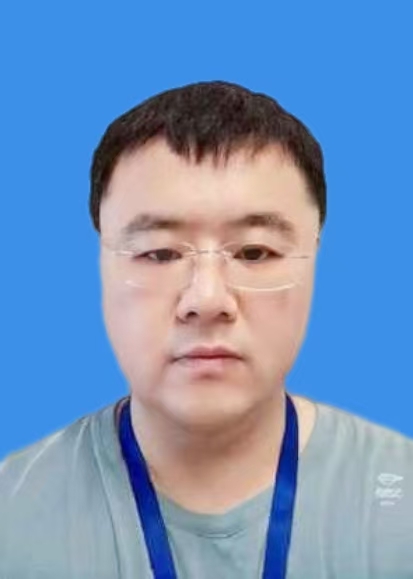 陈震