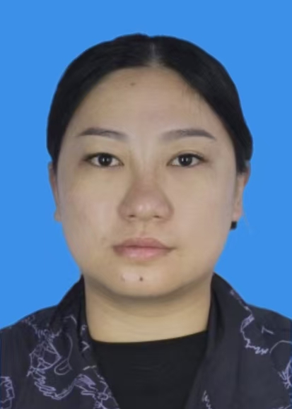 黄元元
