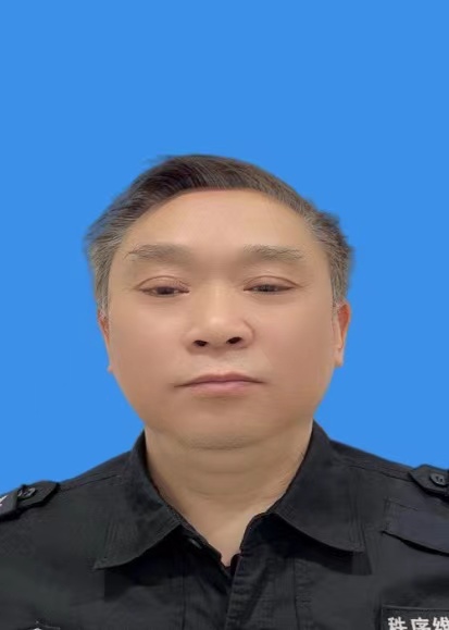 黄华平