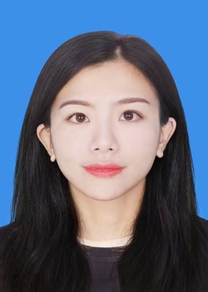 黄洁云