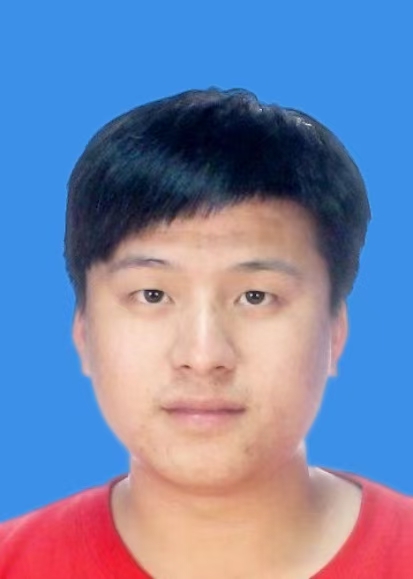 何磊
