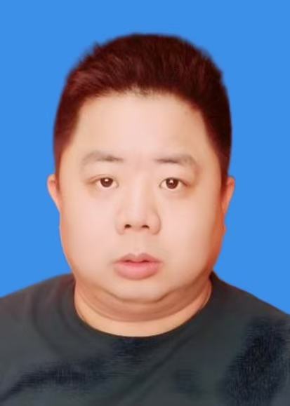 凌亮