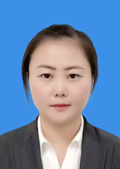 刘英