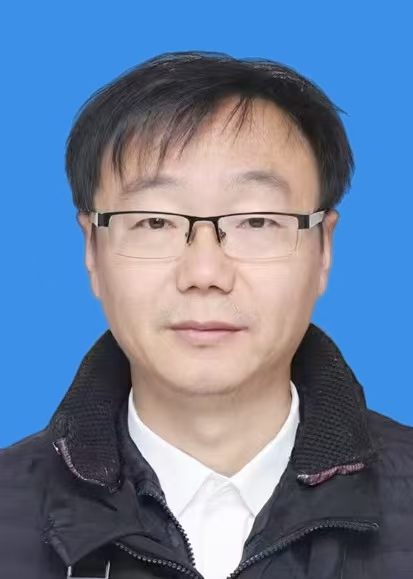张志成
