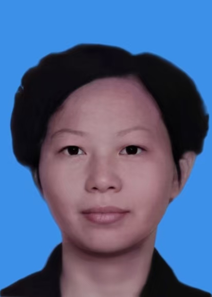 李美芳