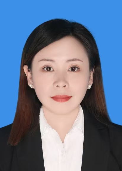 杨霞