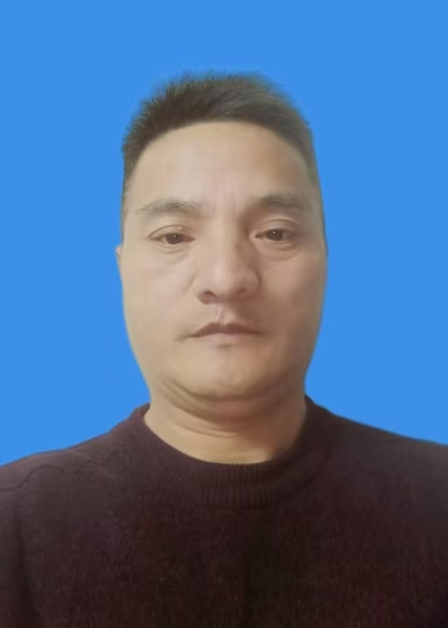 梁明龙