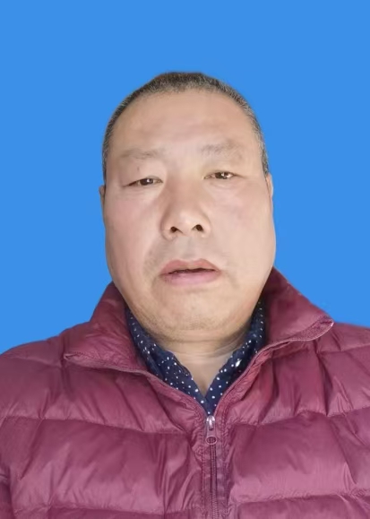 梁金荣