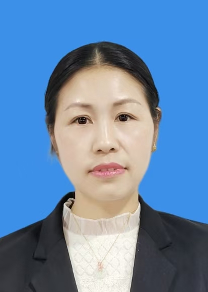 熊英