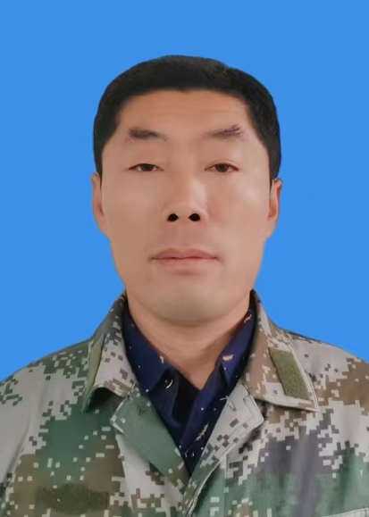 祁臣旭
