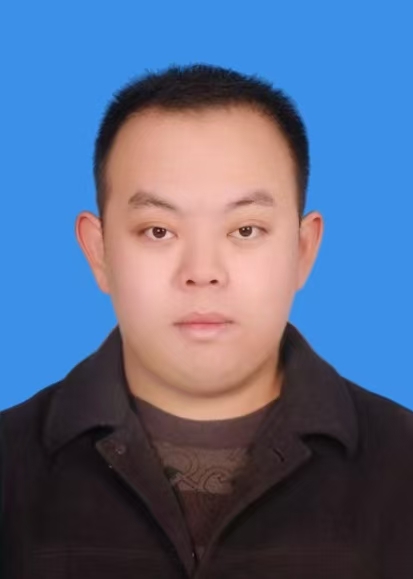 董成龙