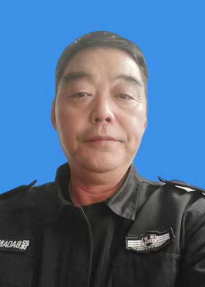 万铧骏