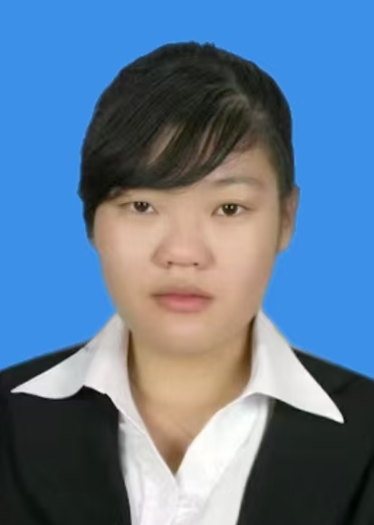 严卡