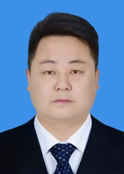 严昕鹏