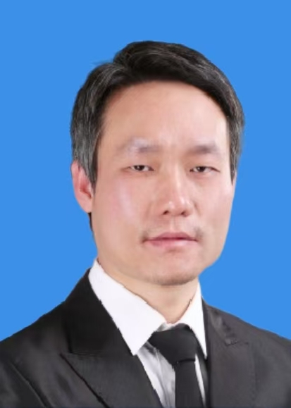 严鑫