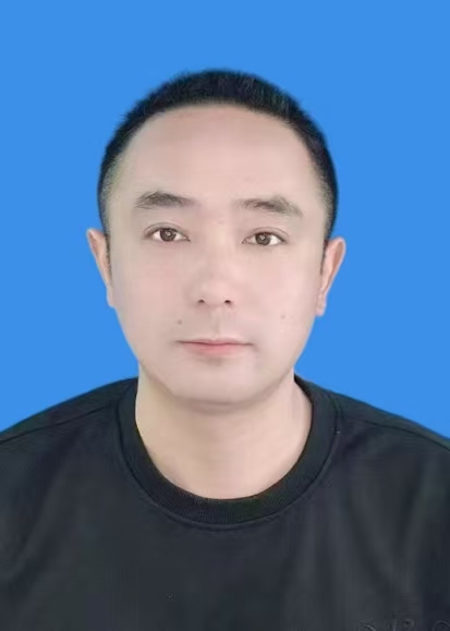 何巍