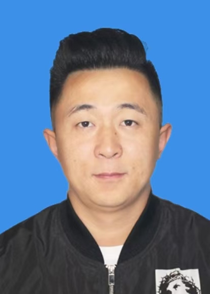 党益龙