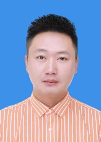 刘亮