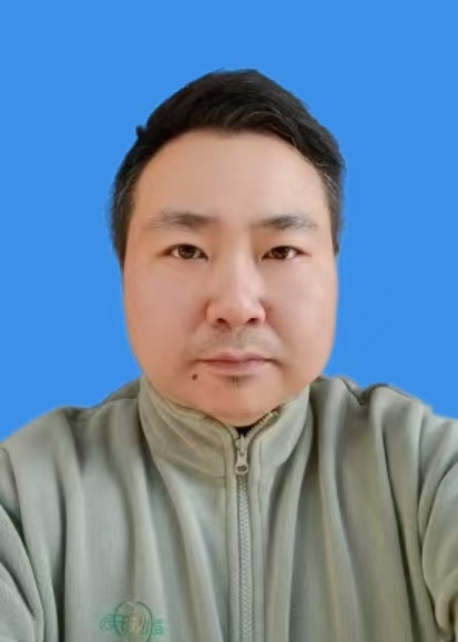 刘明