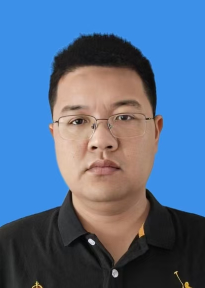 刘明