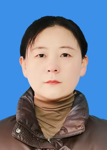 刘英