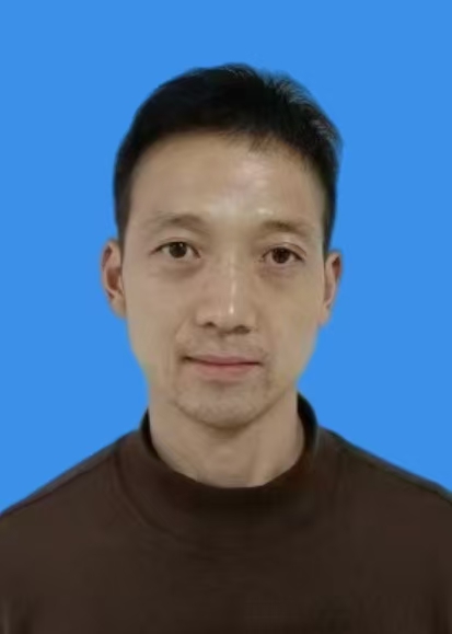 厉朱伟