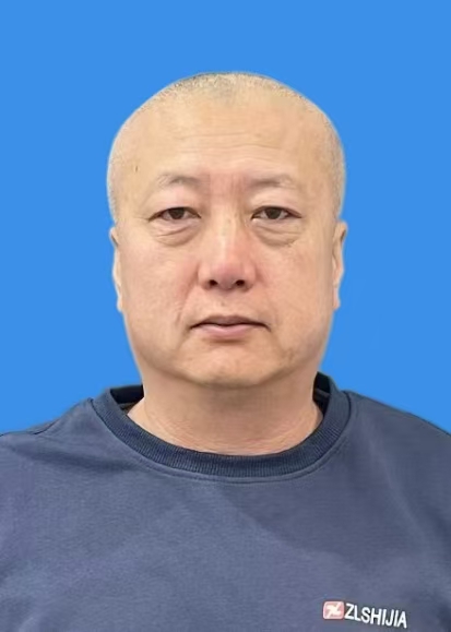 吕奇