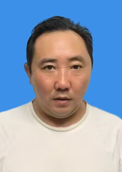 周伦