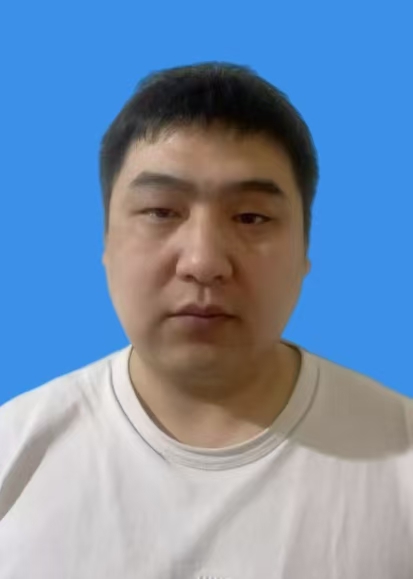 姜微微 