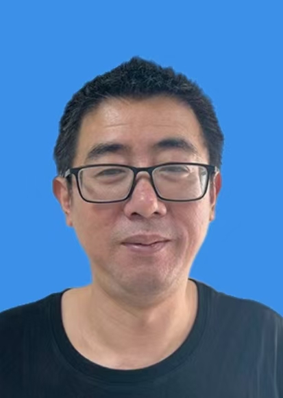宁伟
