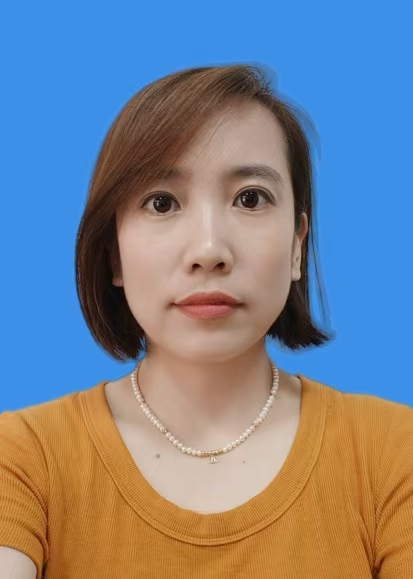 尹英芳