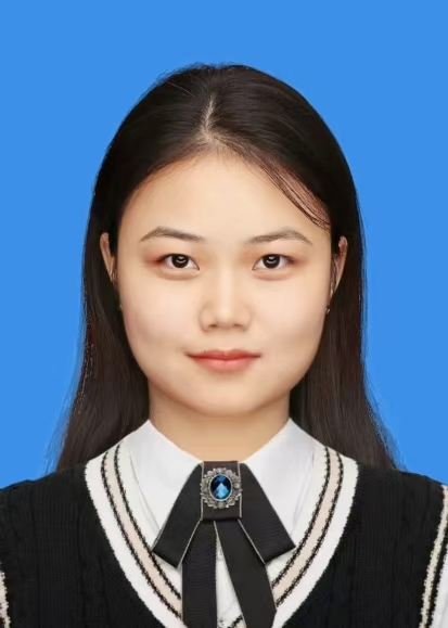 岳彩雯