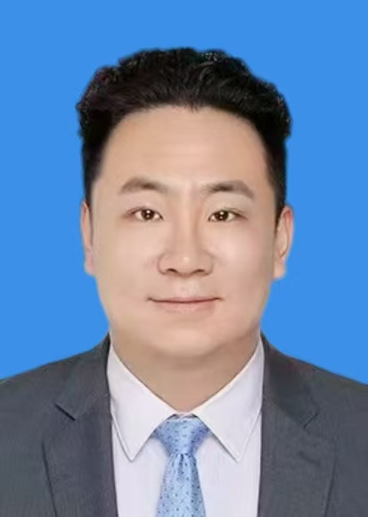 岳超