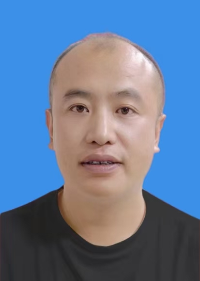崔志伟