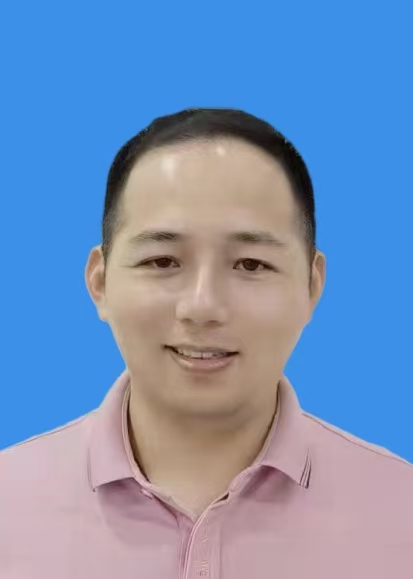 张国富