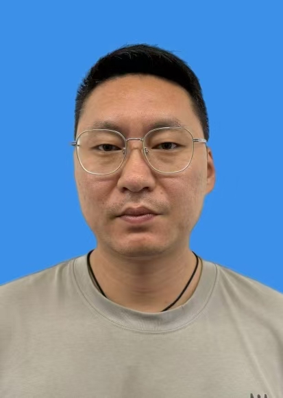 张文文