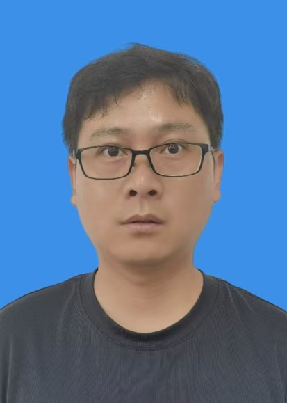 张玉刚