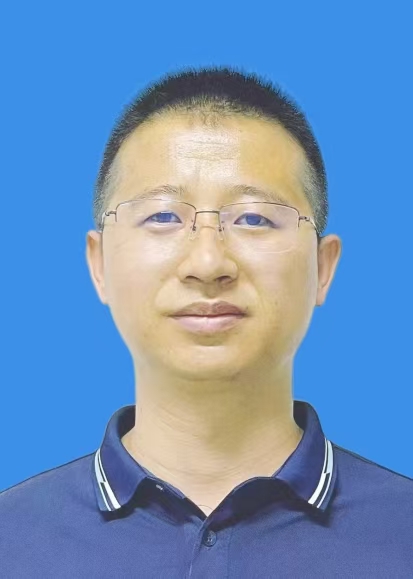 张龙龙