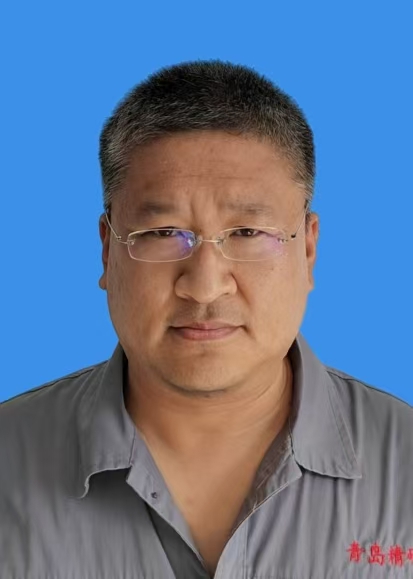 曾显荣