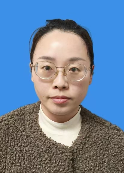 朱琼思
