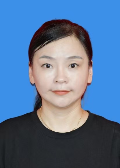 李华