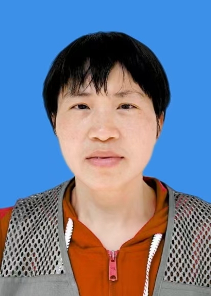 李华