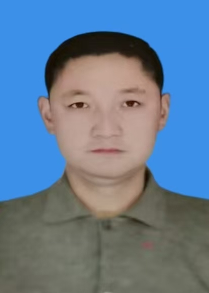 李华荣