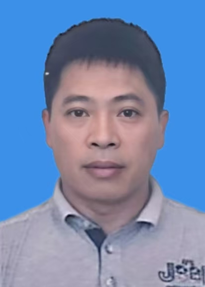 李华龙