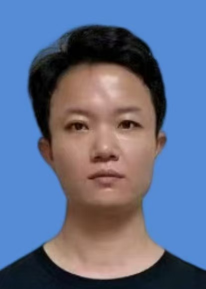 李婕