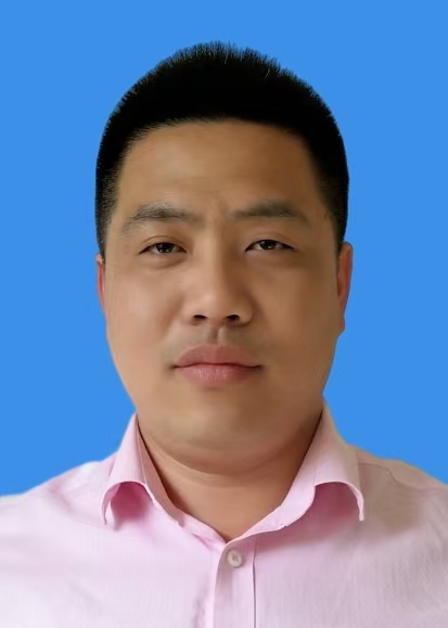 李成明