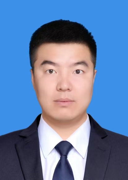 李新峰
