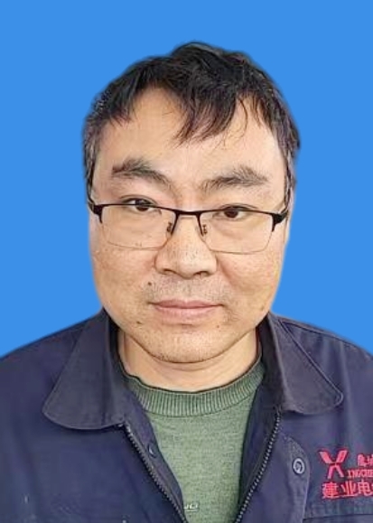 李晨岩